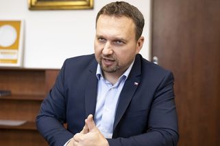 Na některé pracovníky škol se zapomnělo. Mají nižší plat, než je minimální mzda - Novinky